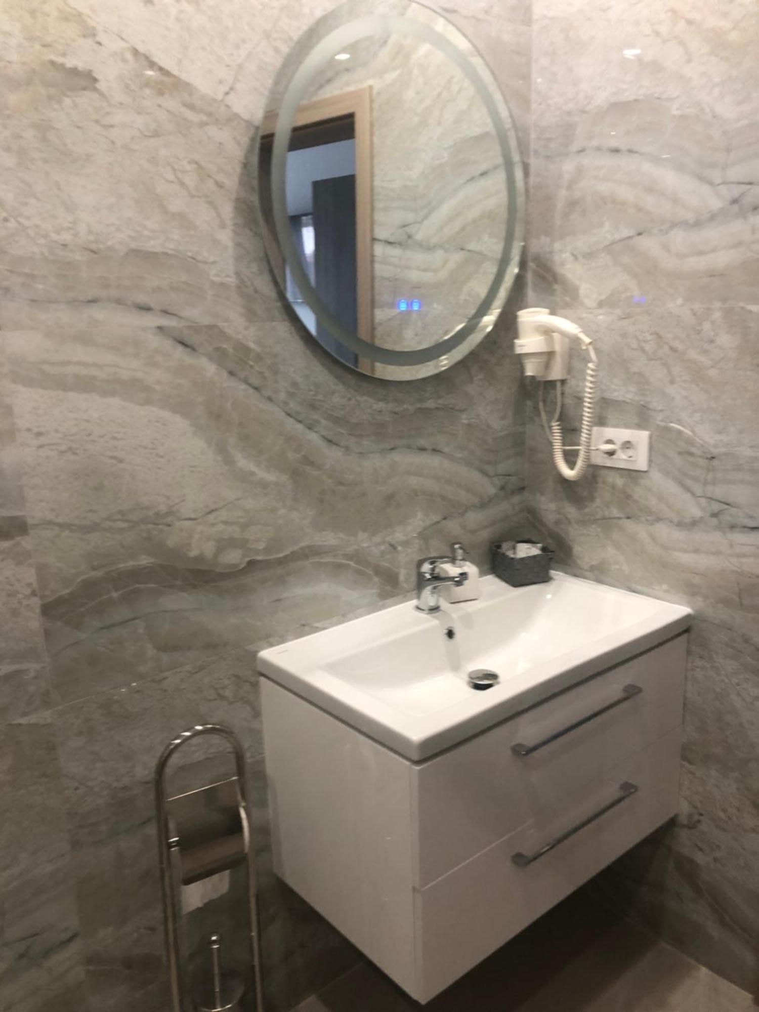 Hotel Sub Cetate Rîşnov Esterno foto