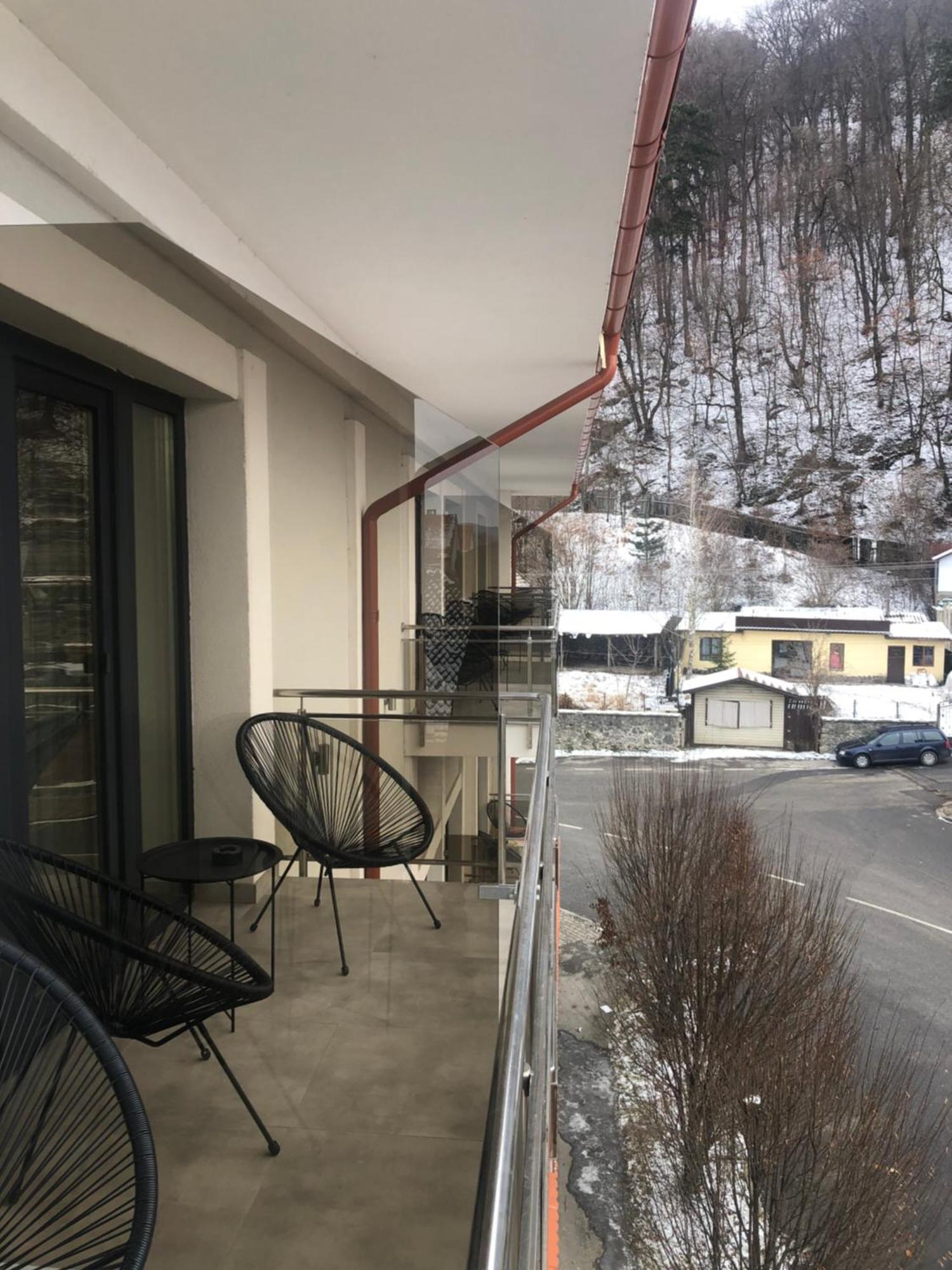Hotel Sub Cetate Rîşnov Esterno foto