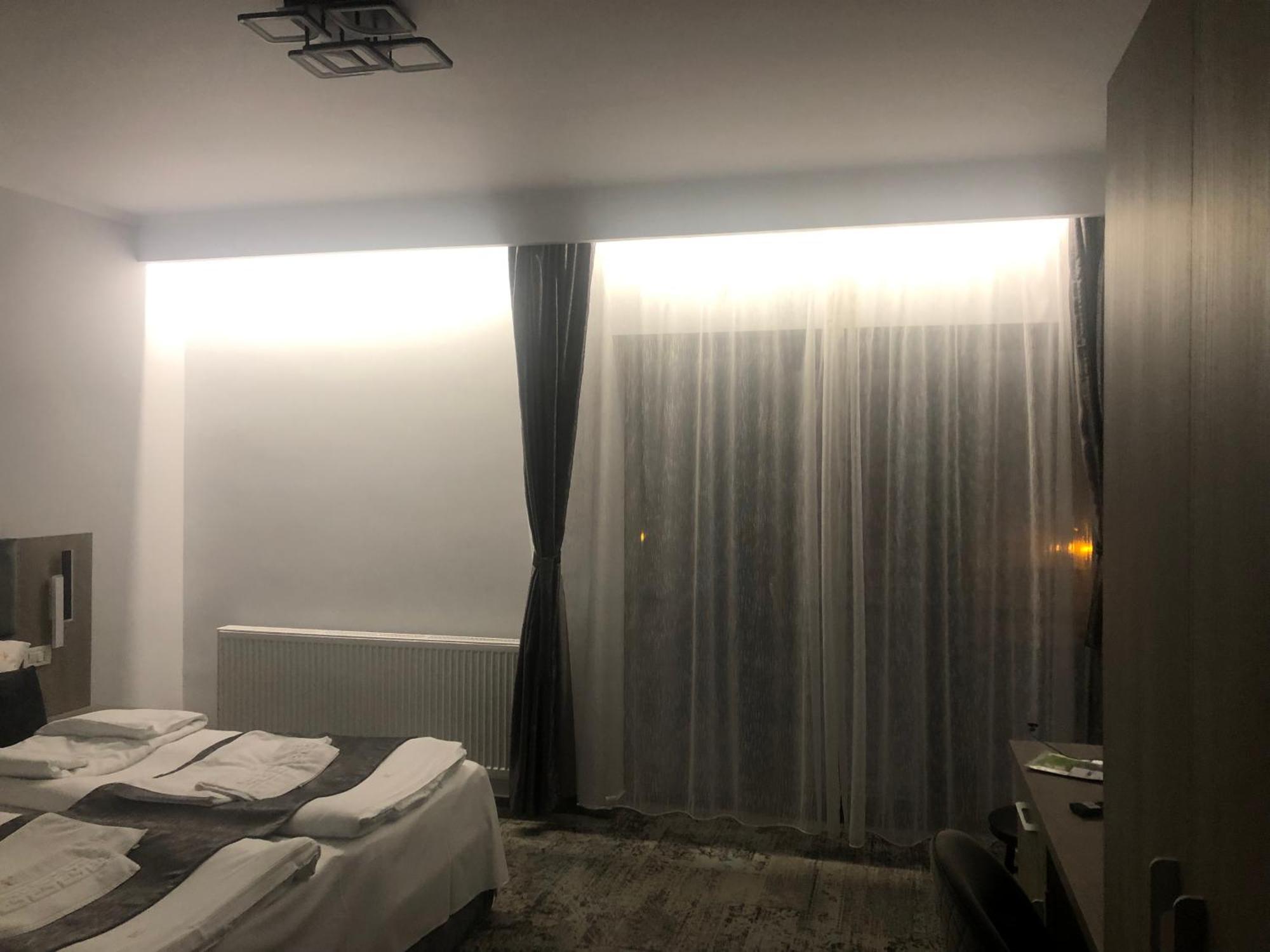 Hotel Sub Cetate Rîşnov Esterno foto
