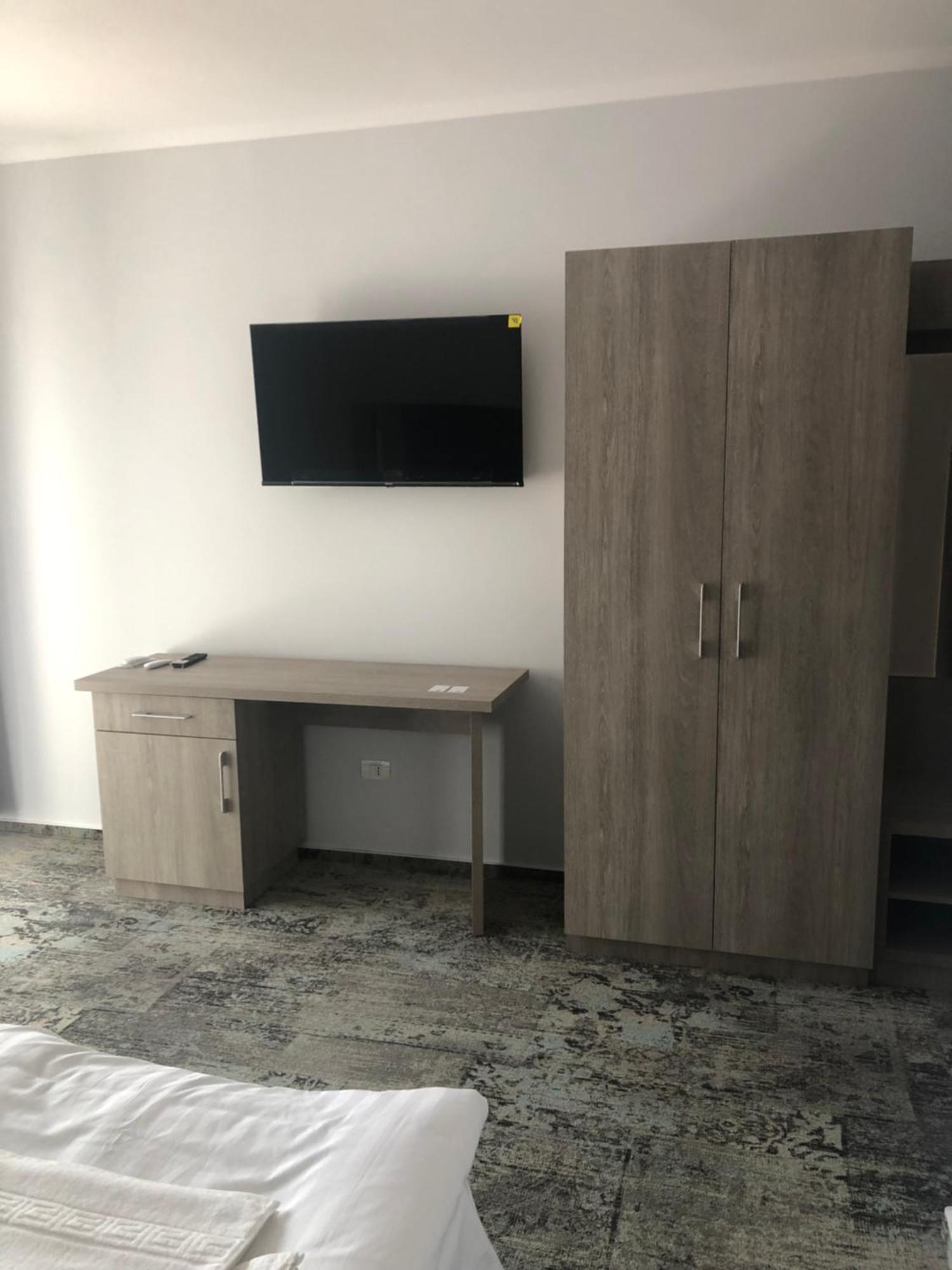 Hotel Sub Cetate Rîşnov Esterno foto